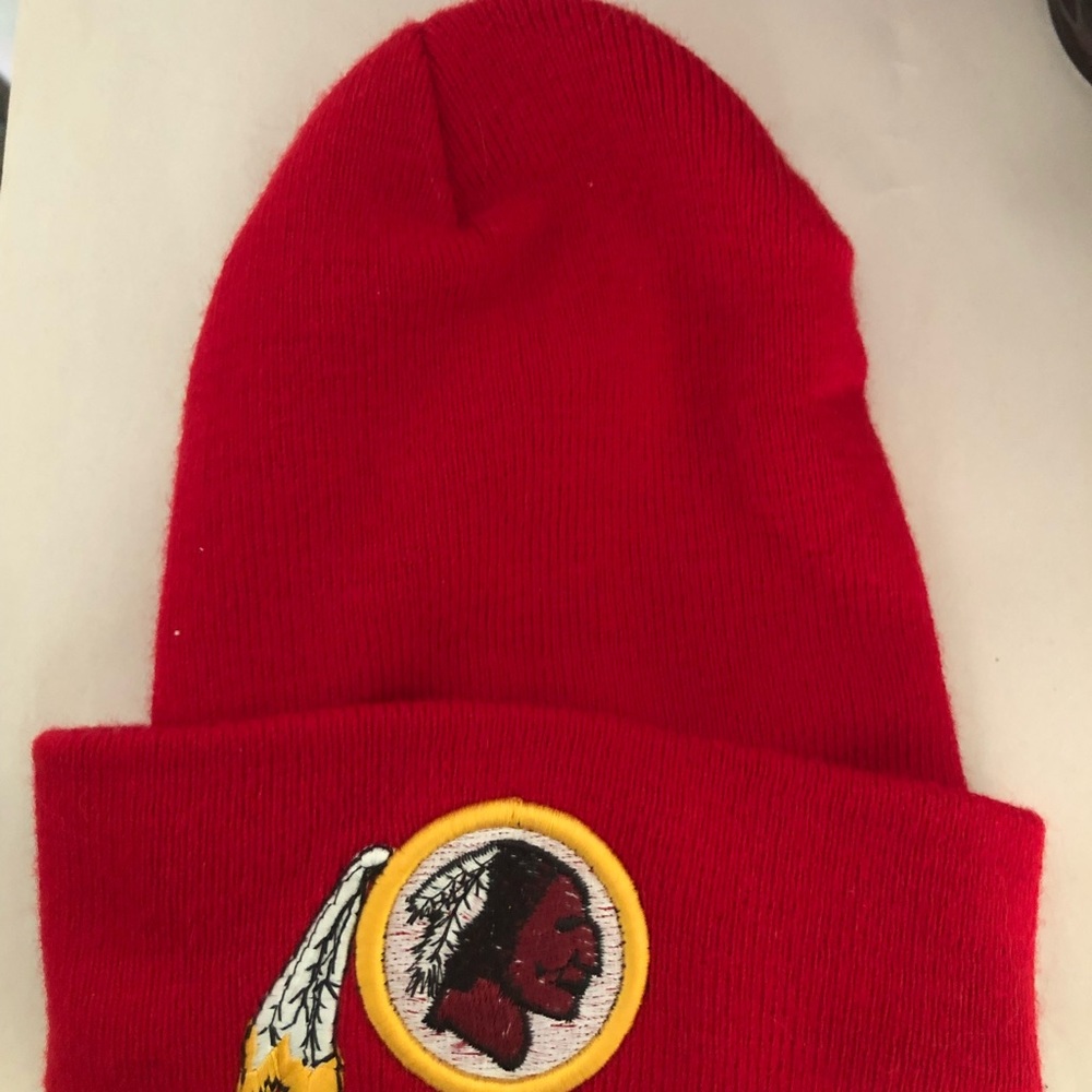 Hat: washington redskins embroidered nfl football knit cap used